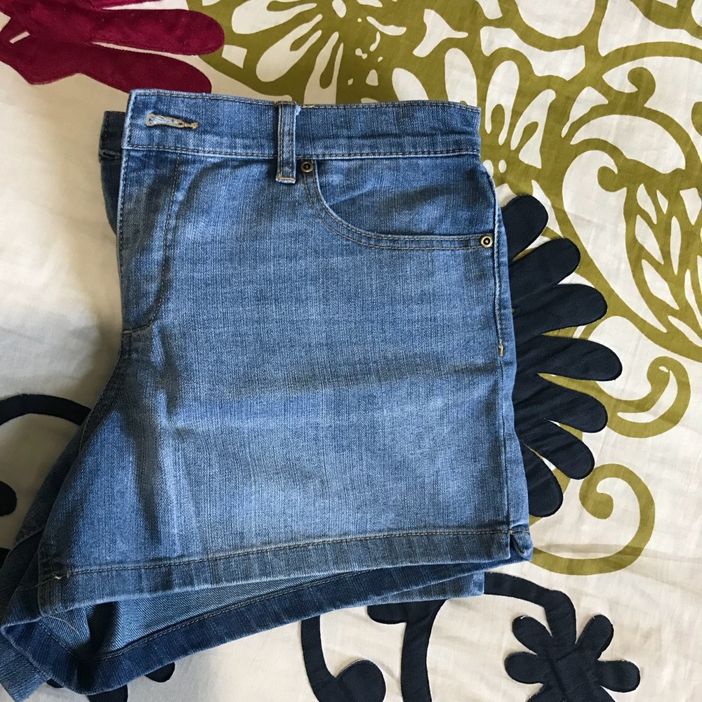 Like new New York and company shorts